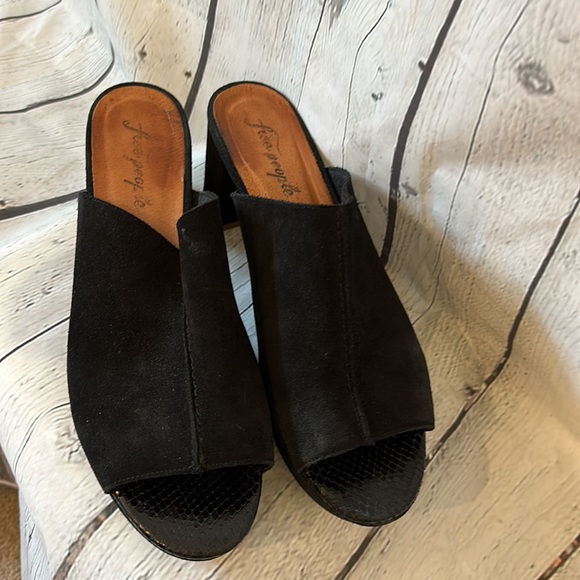 Free People Black peep toe platform heels - Picture 6 of 8